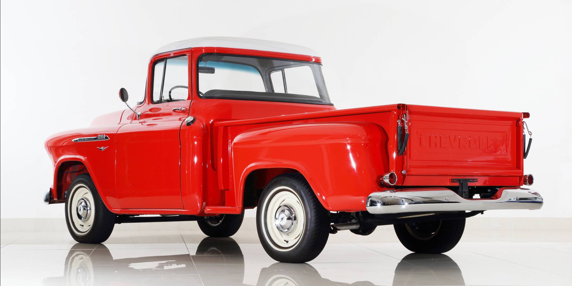 1956年シボレー 赤と白 モデルカー