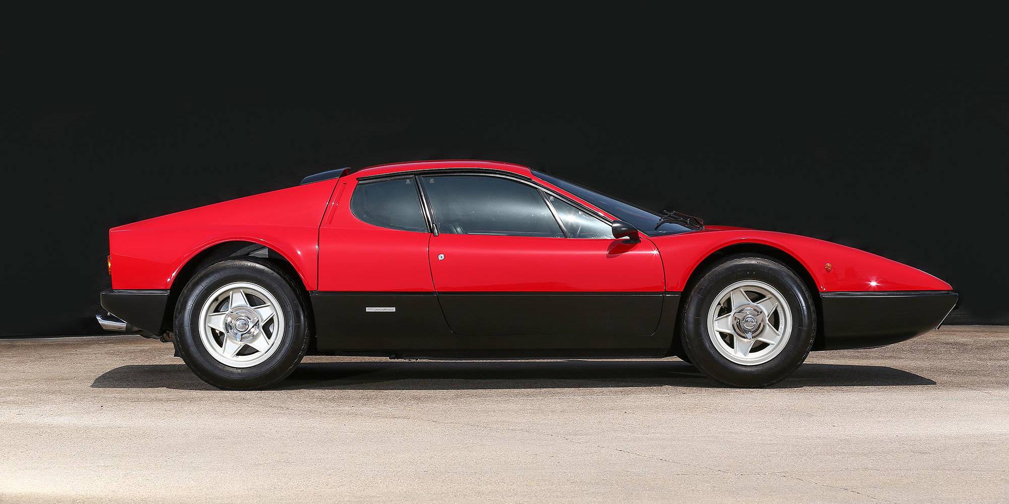 4年保証』 1975年 USA 70s vintage 洋書雑誌記事 額装品 Ferrari フェラーリ 365GT4BB 検索用 店舗 ガレージ  看板 ディスプレイ 装飾 A4size